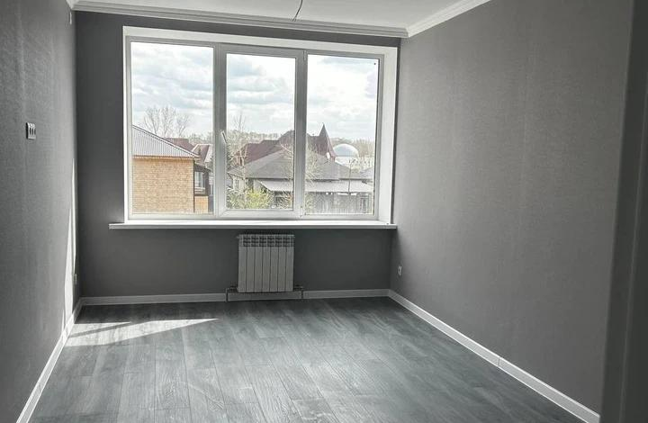 3-комнатная квартира · 82 м² · 4/4 этаж, Красина 8В — набережная реки Ульба