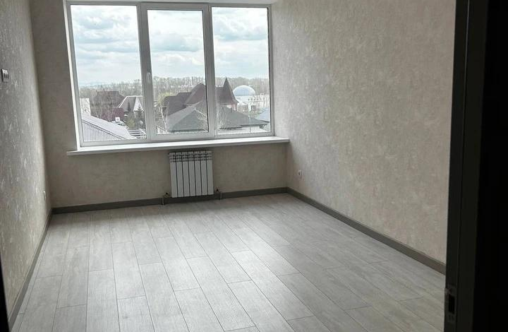 3-комнатная квартира · 82 м² · 4/4 этаж, Красина 8В — набережная реки Ульба