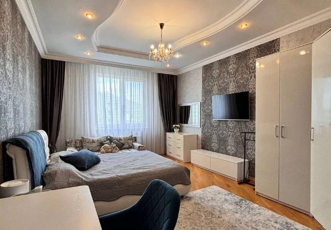 4-комнатная квартира, 172 м², 8/9 этаж, Достык 10