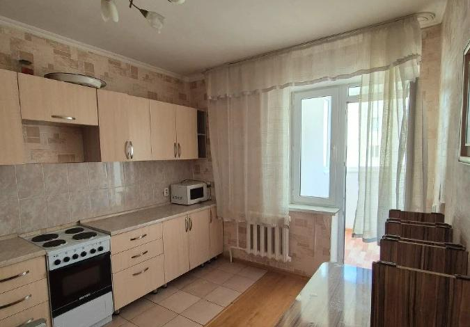 1-комнатная квартира, 47 м², 8/9 этаж, Чингиза Айтматова 36