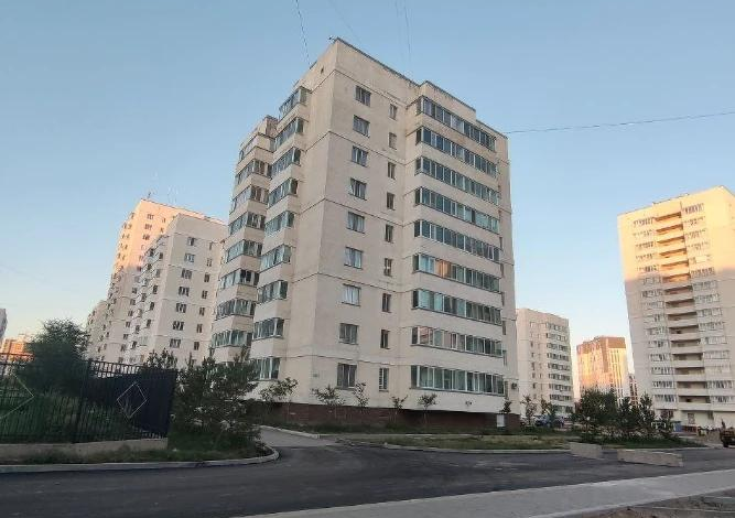 1-комнатная квартира, 47 м², 8/9 этаж, Чингиза Айтматова 36