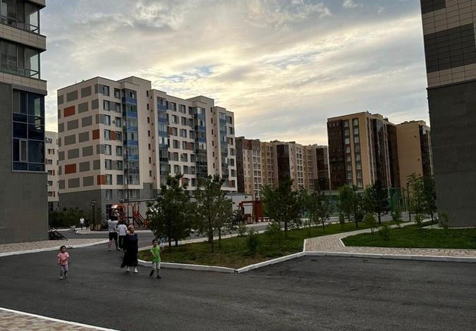 2-комнатная квартира, 43 м², 11/12 этаж, Әнет баба 9/1