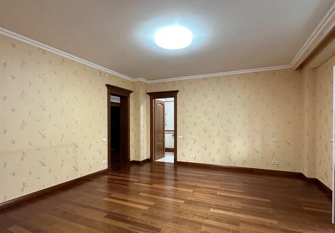 4-комнатная квартира, 194 м², 10/13 этаж, Достык 14