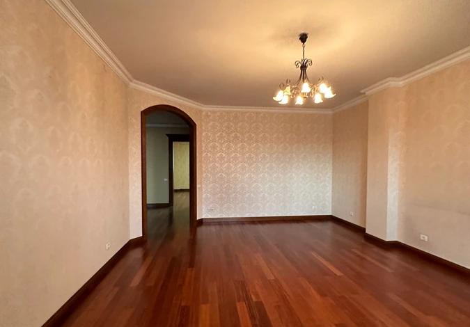 4-комнатная квартира, 194 м², 10/13 этаж, Достык 14