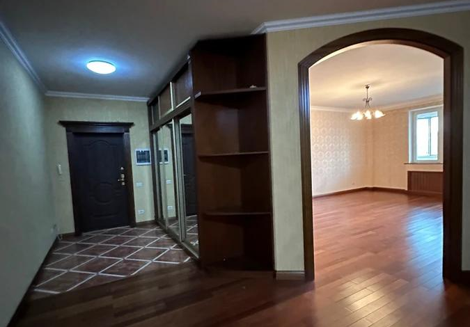 4-комнатная квартира, 194 м², 10/13 этаж, Достык 14
