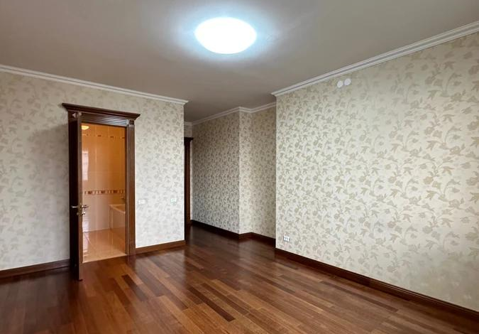 4-комнатная квартира, 194 м², 10/13 этаж, Достык 14