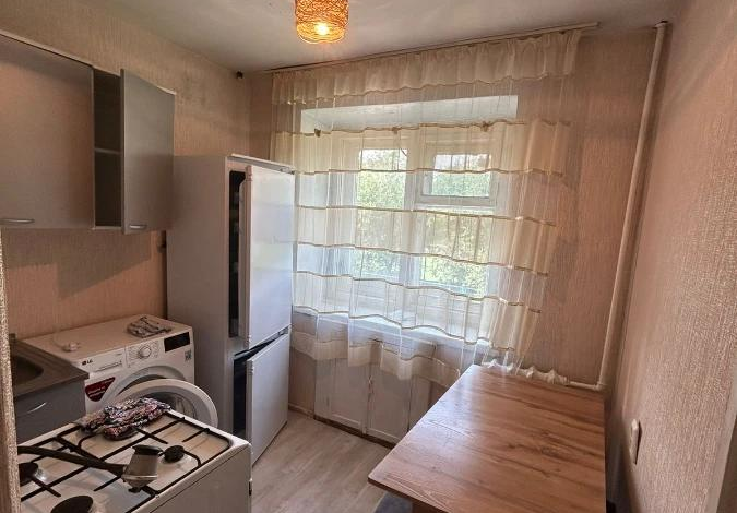 2-комнатная квартира, 41.5 м², 2/5 этаж, 35-й квартал 19