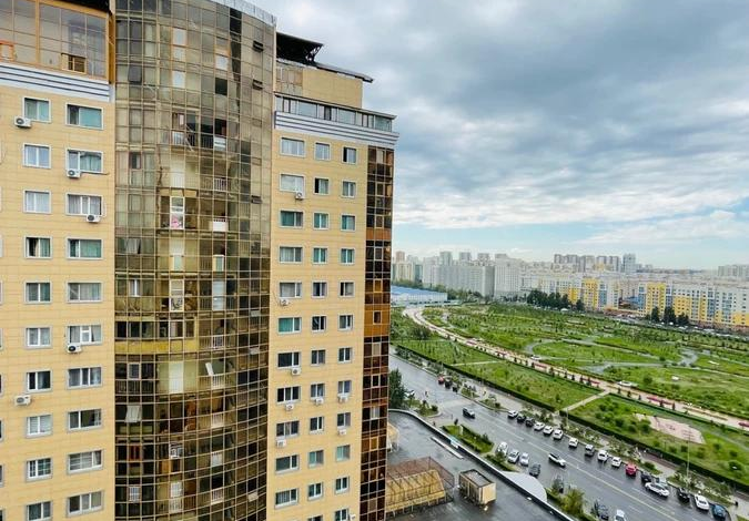 2-комнатная квартира, 87 м², 14/18 этаж, Туркестан 2