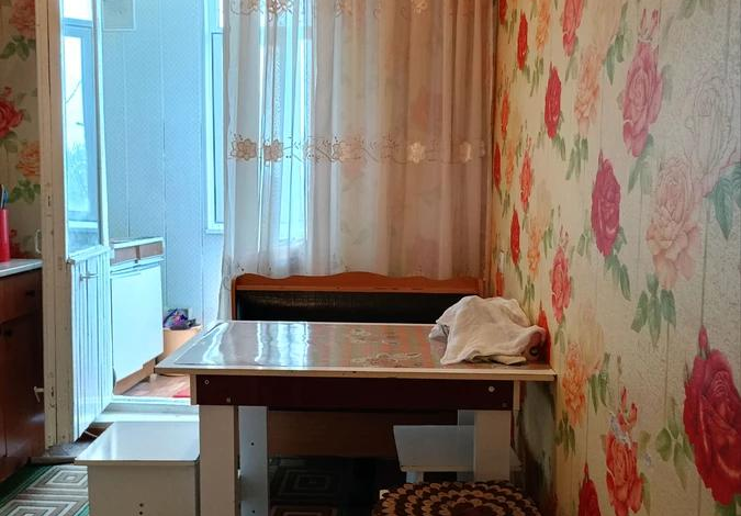 4-комнатная квартира · 76.8 м² · 5/5 этаж, 8 микрорайон