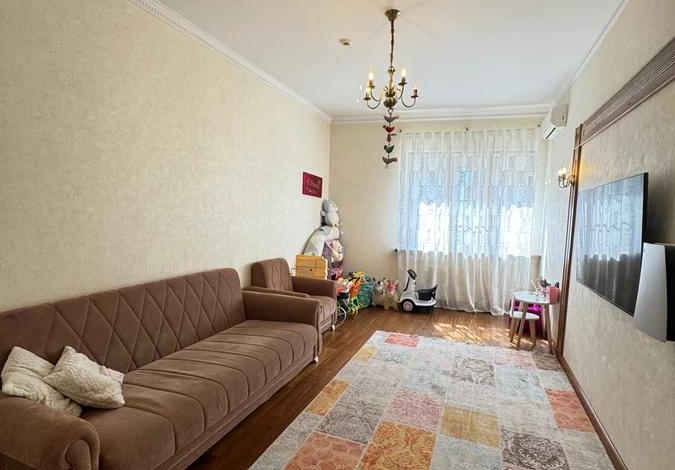 5-комнатная квартира, 216 м², 8/20 этаж, Кенесары 42/1