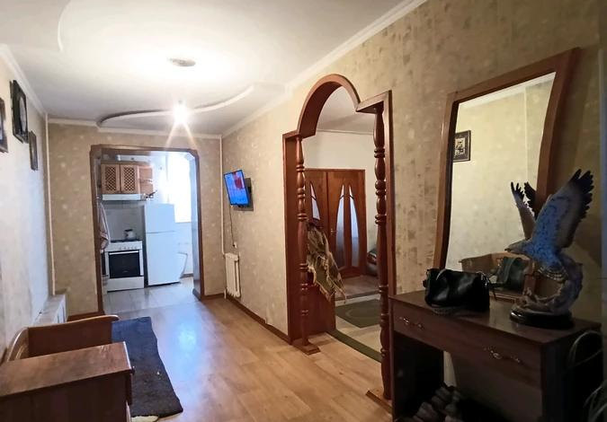 3-комнатная квартира · 63.8 м² · 4/5 этаж, Рахимова 3