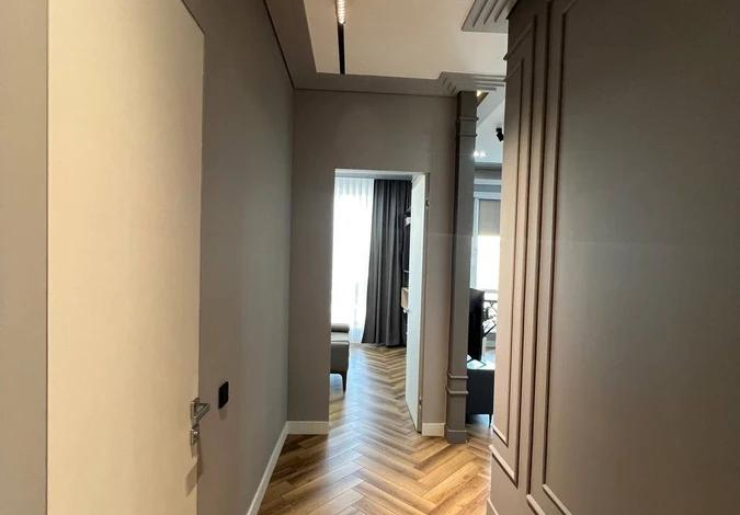 3-комнатная квартира, 170 м², 5/9 этаж, Кайым Мухамедханова 11