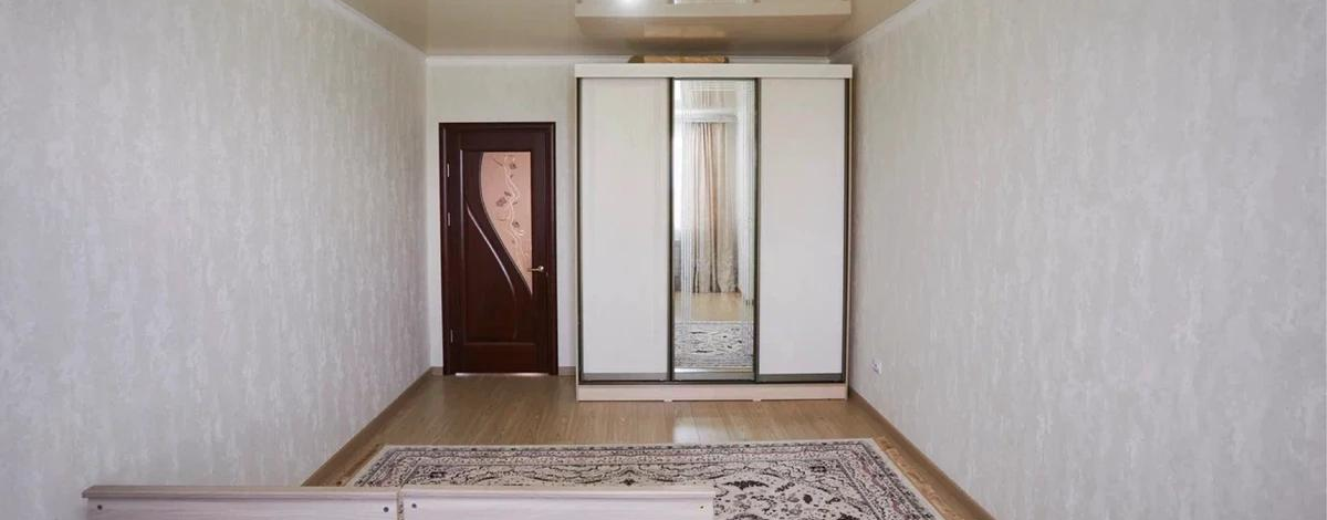 3-комнатная квартира, 103.3 м², 9 этаж, Нажимеденова 37