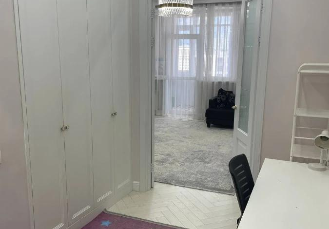 3-комнатная квартира, 92.5 м², 7/8 этаж, Мәңгілік Ел