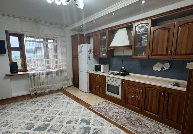 3-комнатная квартира, 110 м², 7/9 этаж, Кажымукана