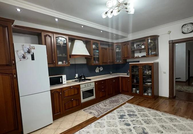 3-комнатная квартира, 110 м², 7/9 этаж, Кажымукана