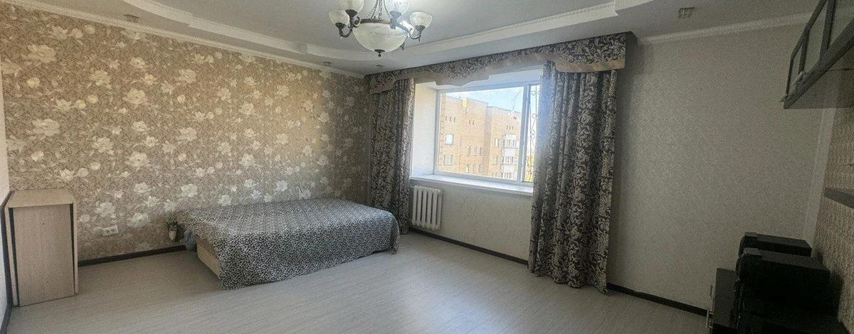 3-комнатная квартира, 80 м², 9/10 этаж, Мустафина