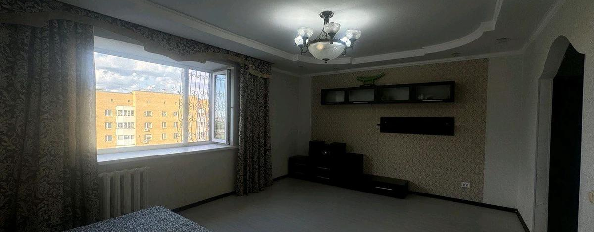 3-комнатная квартира, 80 м², 9/10 этаж, Мустафина