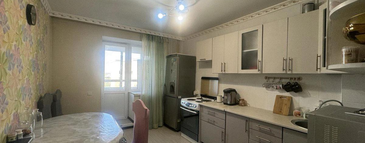 3-комнатная квартира, 80 м², 9/10 этаж, Мустафина