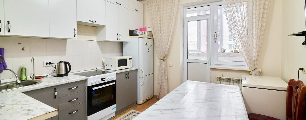 4-комнатная квартира, 100 м², 2/9 этаж, Молдагалиева 6