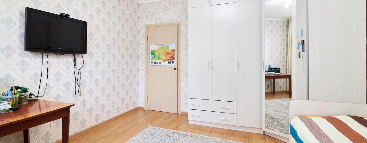 4-комнатная квартира, 100 м², 2/9 этаж, Молдагалиева 6