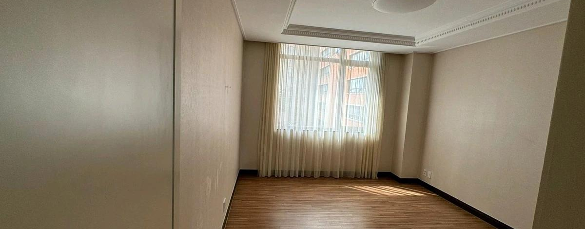 4-комнатная квартира, 150 м², 2/18 этаж, Кошкарбаева 10