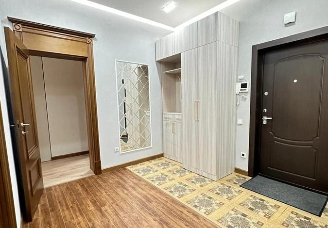 3-комнатная квартира, 108 м², 2/9 этаж, Храпатый 17/1