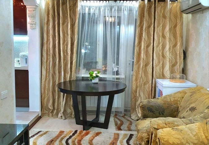 3-комнатная квартира · 60 м² · 4/5 этаж, Казыбек би 120 — Абая