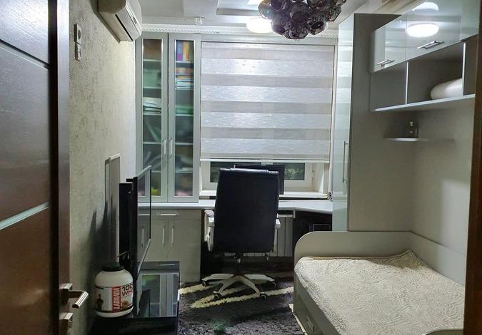 3-комнатная квартира · 60 м² · 4/5 этаж, Казыбек би 120 — Абая