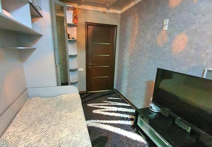 3-комнатная квартира · 60 м² · 4/5 этаж, Казыбек би 120 — Абая