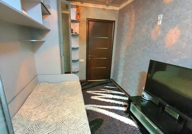 3-комнатная квартира · 60 м² · 4/5 этаж, Казыбек би 120 — Абая
