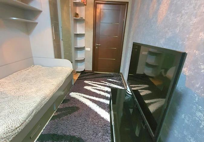 3-комнатная квартира · 60 м² · 4/5 этаж, Казыбек би 120 — Абая