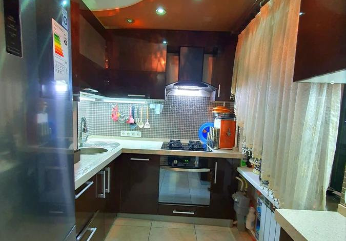 3-комнатная квартира · 60 м² · 4/5 этаж, Казыбек би 120 — Абая