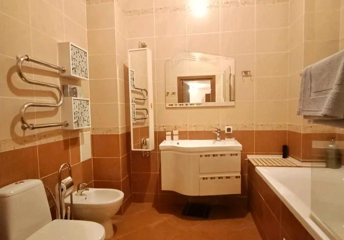 4-комнатная квартира, 140 м², 5/7 этаж, Кабанбай батыра 34/1