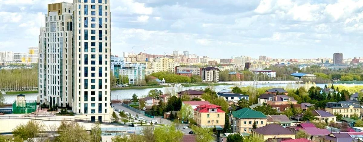 3-комнатная квартира, 100 м², 11/19 этаж, Кабанбай-батыра 4/2