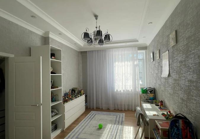 3-комнатная квартира, 130 м², 2/12 этаж, Алматы 19/2