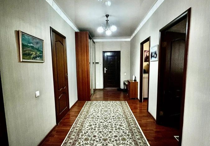 3-комнатная квартира, 88 м², 2/5 этаж, КуляшБайсеитовой 8