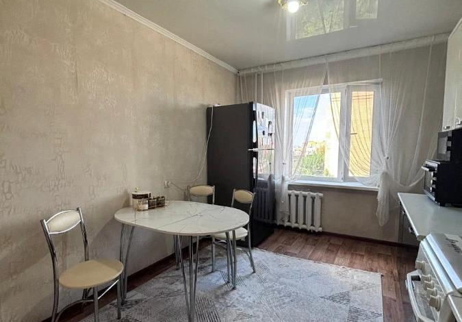 3-комнатная квартира, 69 м², 7/9 этаж, Абылайхана 39