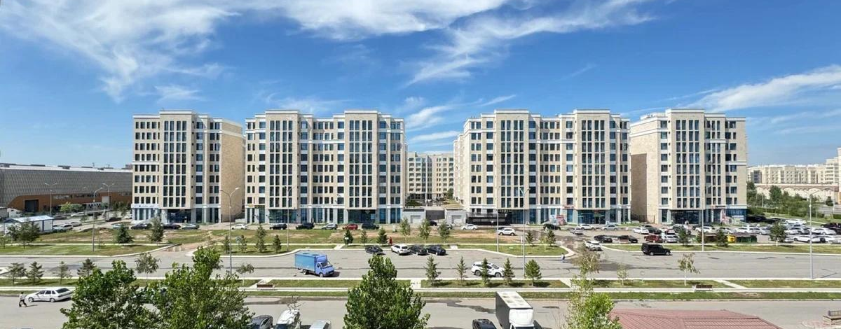 2-комнатная квартира, 72.2 м², 4/9 этаж, Мәңгілік Ел 53