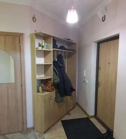 5-комнатная квартира, 137 м², 2/9 этаж, Сарайшык 9