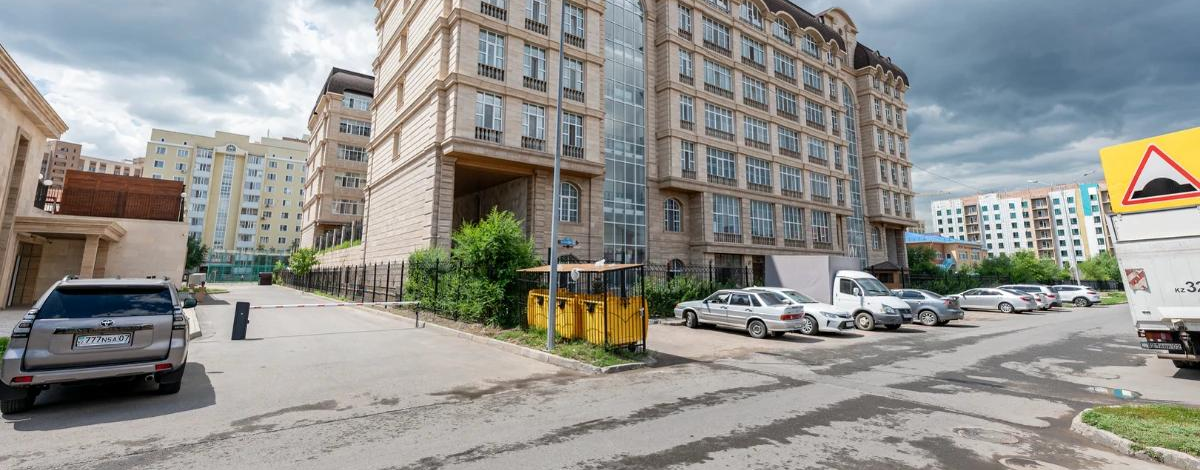 4-комнатная квартира, 125.6 м², 3/6 этаж, Кыз Жибек 38/1