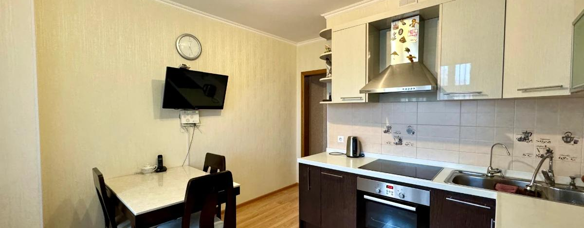 2-комнатная квартира, 61 м², 11/15 этаж, Мәңгілік Ел 19