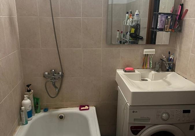 3-комнатная квартира, 63.3 м², 2/10 этаж, Сыганак