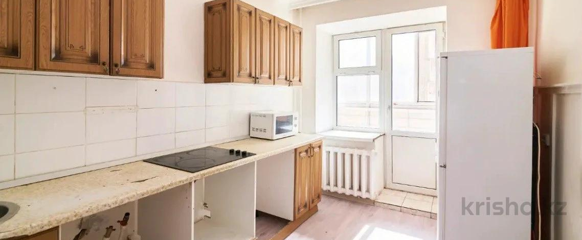 2-комнатная квартира, 60 м², 3/9 этаж, Азербаева 4/1