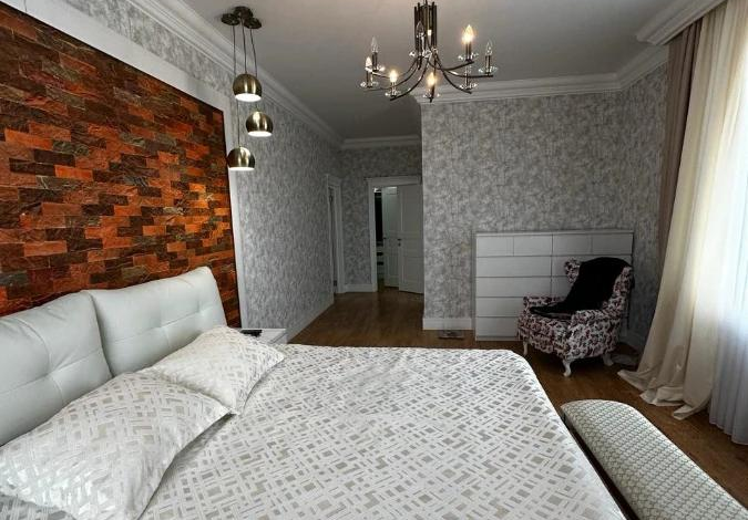 4-комнатная квартира, 218 м², 4/6 этаж, Шарль де Голль 3