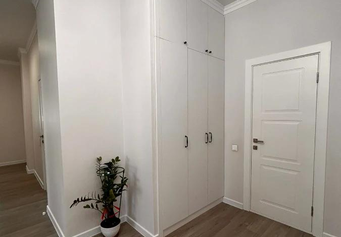 3-комнатная квартира, 100 м², 5/8 этаж, Тыныбаева