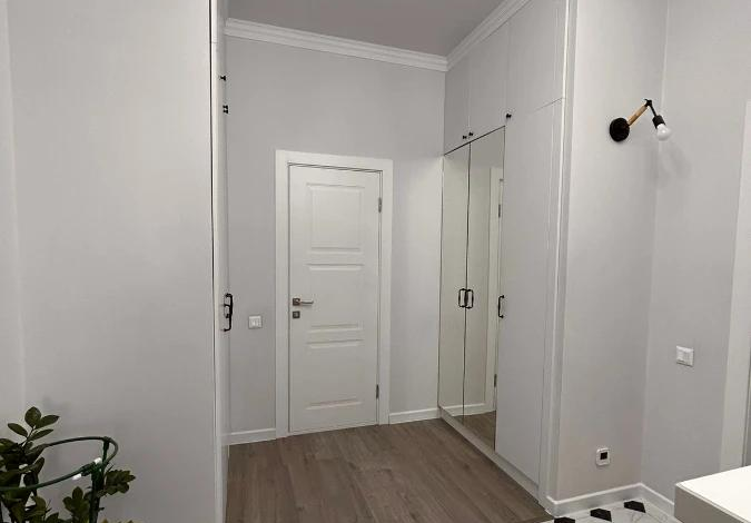 3-комнатная квартира, 100 м², 5/8 этаж, Тыныбаева