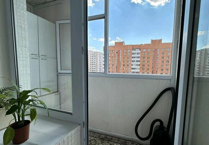 2-комнатная квартира, 60 м², 6/10 этаж, Азербаева 6