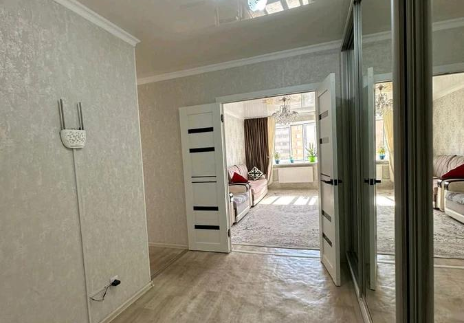 2-комнатная квартира, 60 м², 6/10 этаж, Азербаева 6