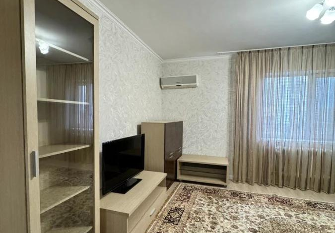 3-комнатная квартира, 80 м², 5/15 этаж, Шокана Валиханова 3